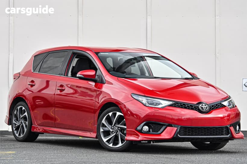 Red 2018 Toyota Corolla Hatchback Zr