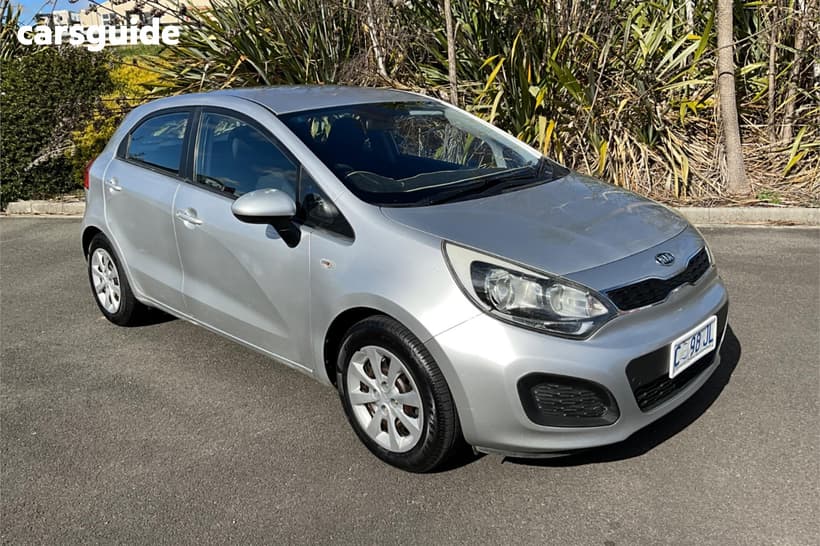 Silver 2011 Kia RIO Hatchback S