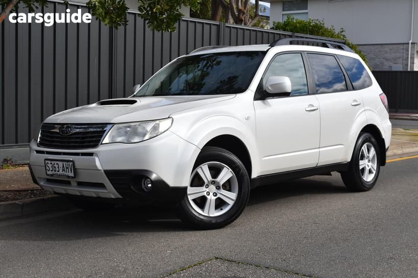 White 2010 Subaru Forester Wagon 2.0D