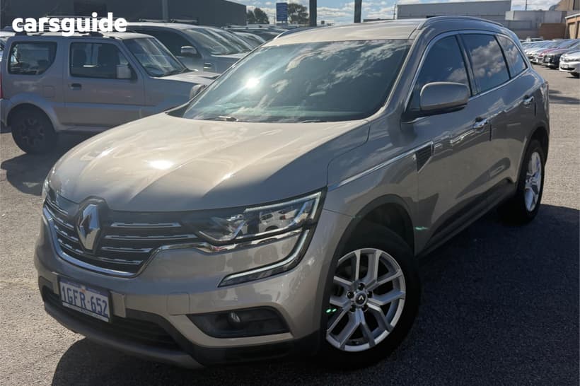 Gold 2016 Renault Koleos Wagon Zen (4X2)