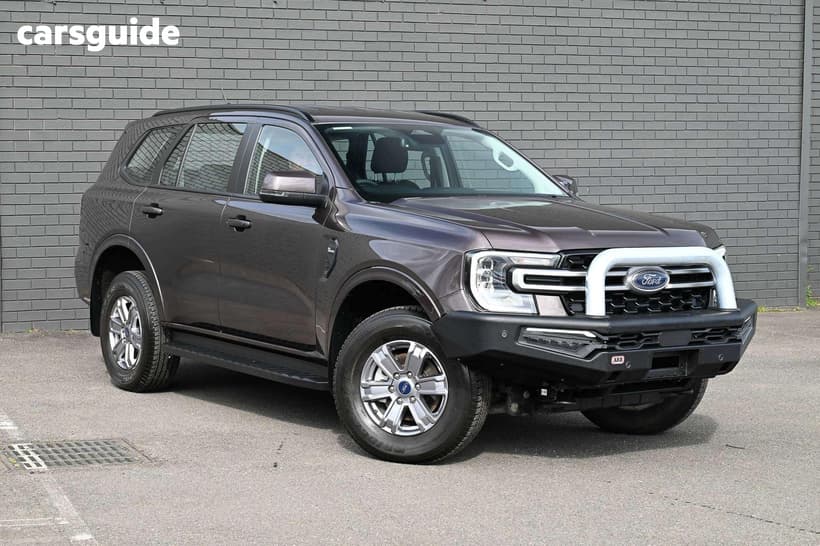 Bronze 2023 Ford Everest Wagon Ambiente (4X2)