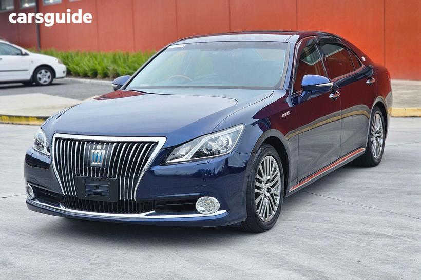 Blue 2013 Toyota Crown Sedan MAJESTA (HYBRID)