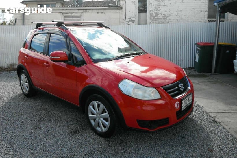 Red 2013 Suzuki SX4 Hatchback Crossover