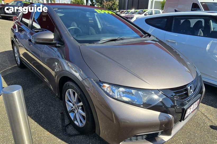 Silver 2014 Honda Civic Hatchback Vti-S