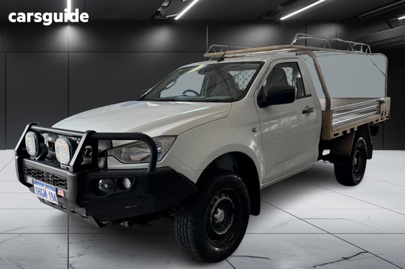 White 2021 Isuzu D-MAX Cab Chassis Sx (4X4)