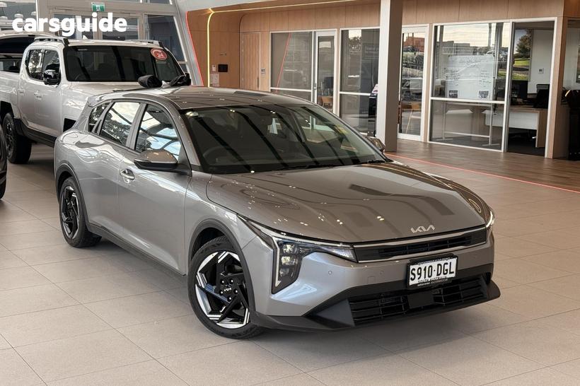 Grey 2025 Kia K4 Hatchback Sport