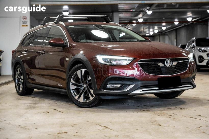 Red 2018 Holden Calais Sportswagon V Tourer