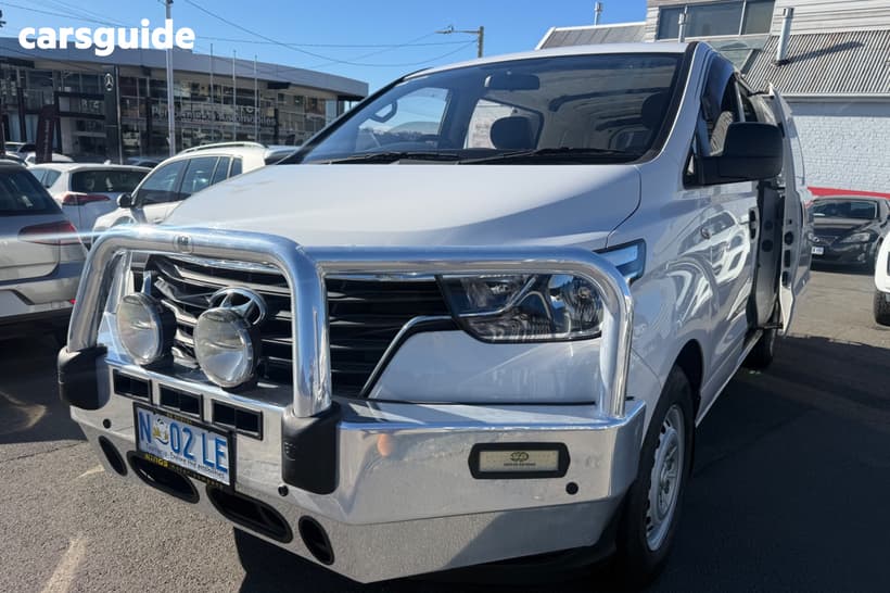White 2019 Hyundai Iload Van 3S Twin Swing