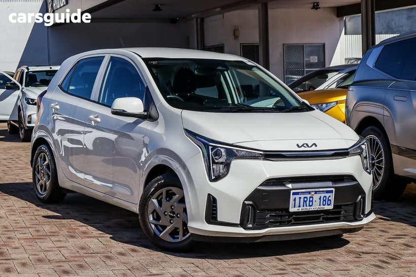 White 2025 Kia Picanto Hatchback Sport (Pe2)