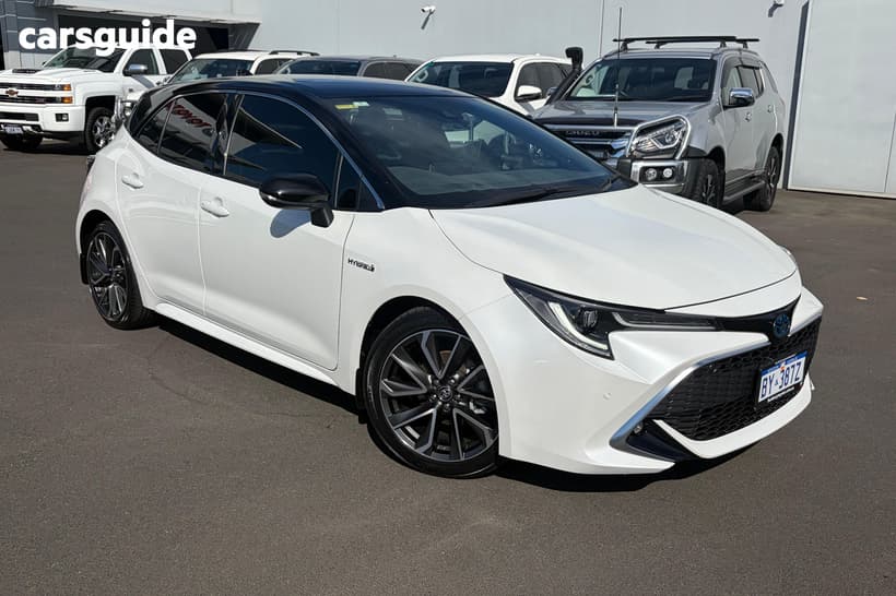 White 2021 Toyota Corolla Hatchback Zr Hybrid