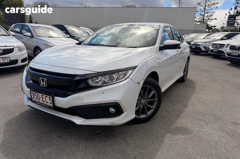 White 2019 Honda Civic Sedan Vti-S