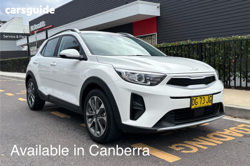 White 2023 Kia Stonic Wagon Sport