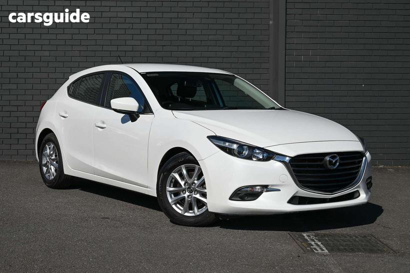 White 2018 Mazda 3 Hatchback Maxx Sport