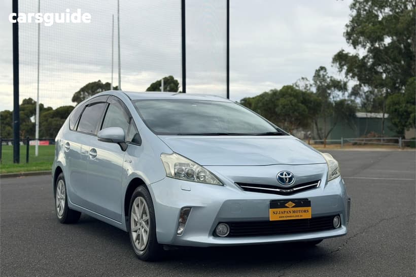 Silver 2011 Toyota Prius Hatch S WELCABE