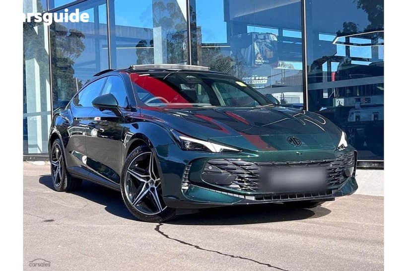 Green 2026 MG Mg7 Sedan Essence