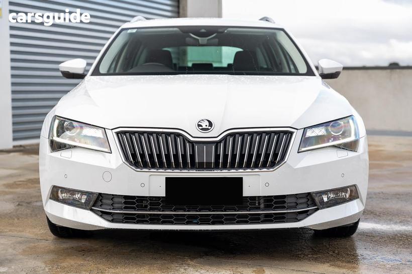 White 2018 Skoda Superb Wagon 162 Tsi