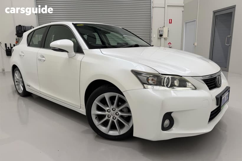 White 2013 Lexus CT200H Hatchback Luxury