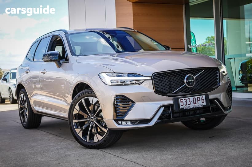 Grey 2026 Volvo XC60 Wagon Ultra B5 Dark