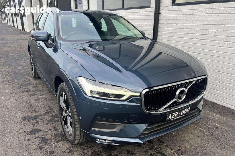 Blue 2019 Volvo XC60 Wagon D4 Momentum