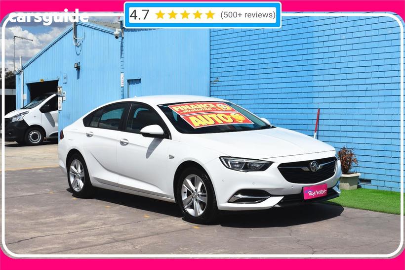 White 2018 Holden Commodore Liftback Lt