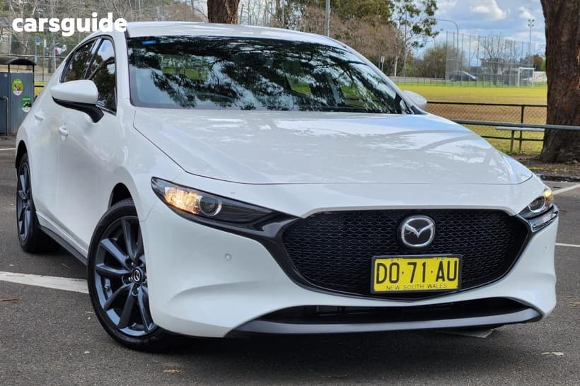 White 2023 Mazda 3 Hatchback G20 Touring