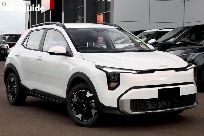 White 2026 Kia Stonic Wagon S Mhev