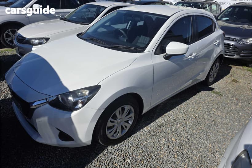 White 2016 Mazda 2 Hatchback Neo