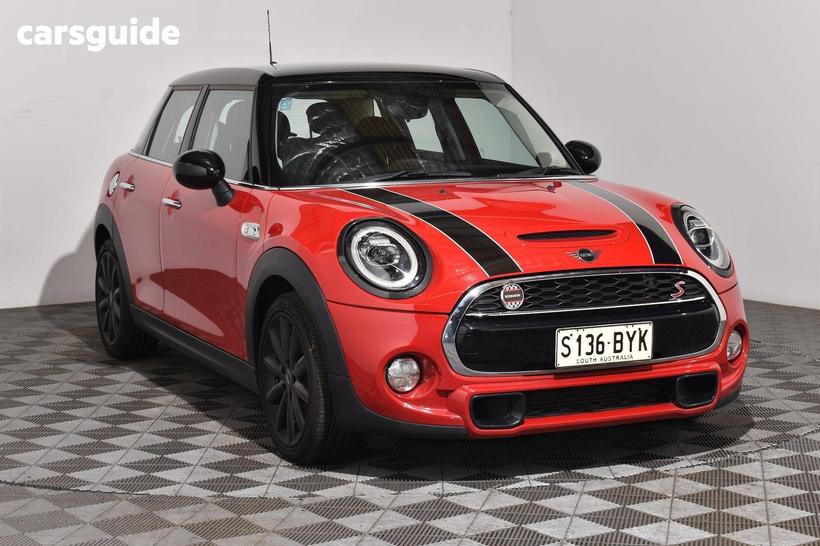 Red 2018 Mini Cooper Hatchback S 5D Hatch