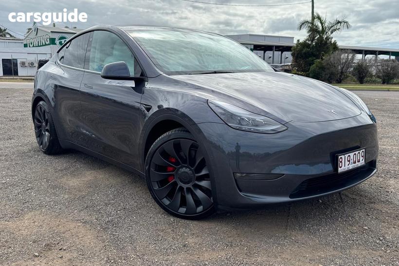 Grey 2023 Tesla Model Y Wagon Performance