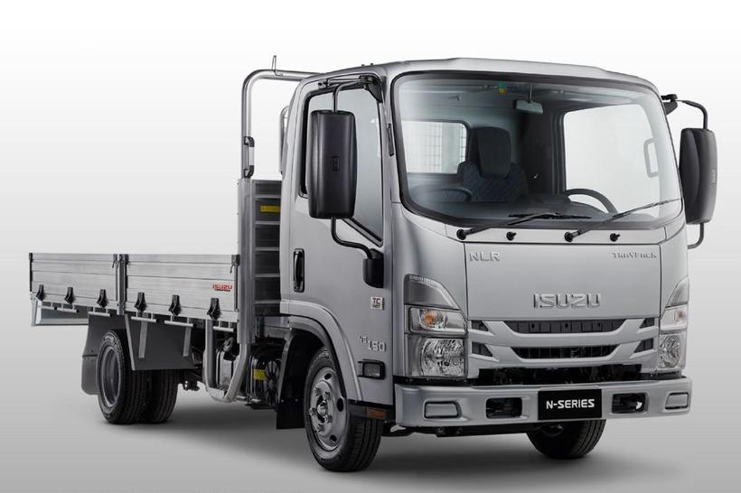 2026 Isuzu NLR Cab Chassis 45-150 (Swb) Traypack