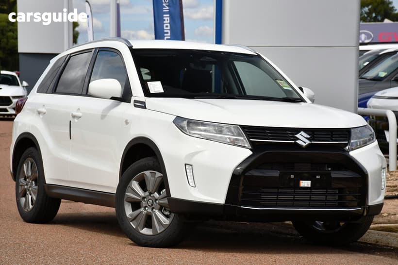 White 2026 Suzuki Vitara Wagon Turbo Hybrid