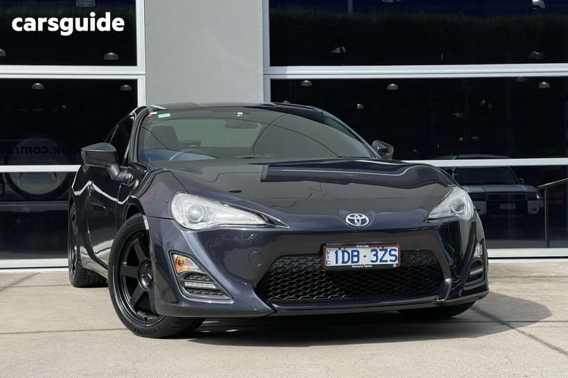 Grey 2015 Toyota 86 Coupe Gt
