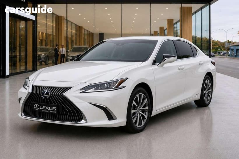 White 2020 Lexus ES300H Sedan Luxury (Hybrid)
