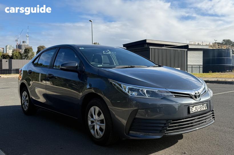 Blue 2019 Toyota Corolla Sedan Ascent