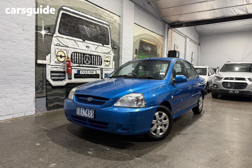 Blue 2005 Kia RIO Sedan