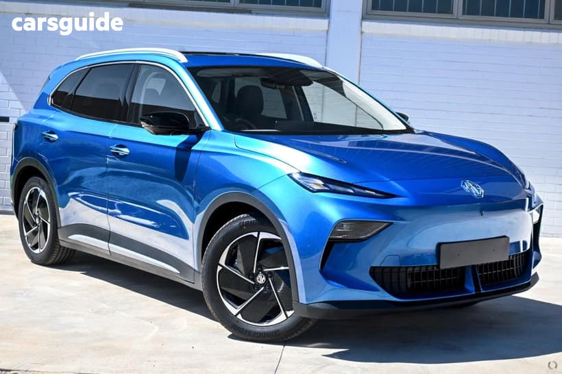 Blue 2025 MG MGS5 EV Wagon Essence 49