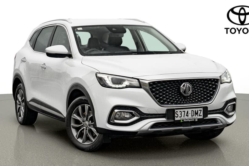 White 2023 MG HS Wagon Vibe