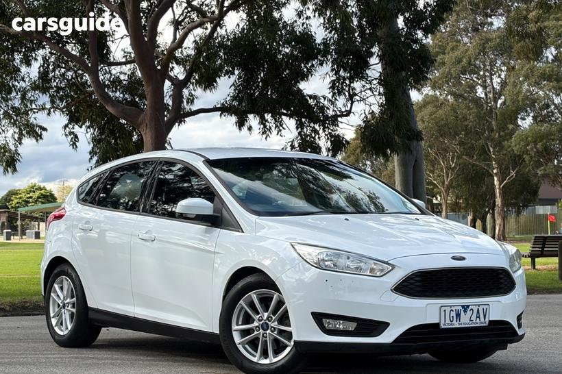 White 2016 Ford Focus Hatchback Trend