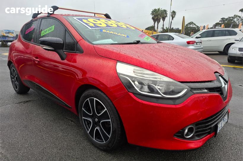 Red 2015 Renault Clio Hatchback Expression
