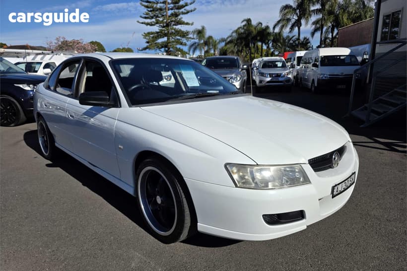 White 2006 Holden Commodore Sedan Executive