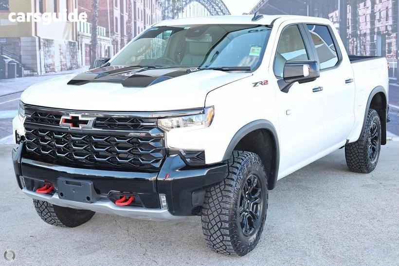 White 2025 Chevrolet Silverado Crew Cab Pickup 1500 Zr2