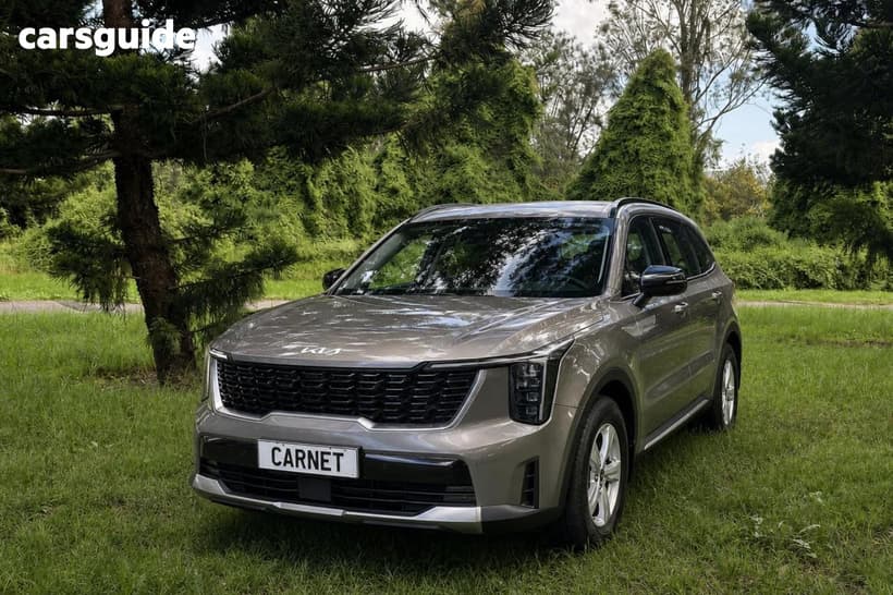 Grey 2024 Kia Sorento Wagon S 7 Seat