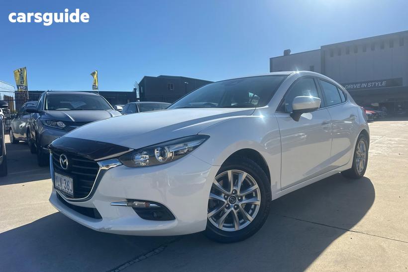 White 2016 Mazda 3 Hatchback Touring