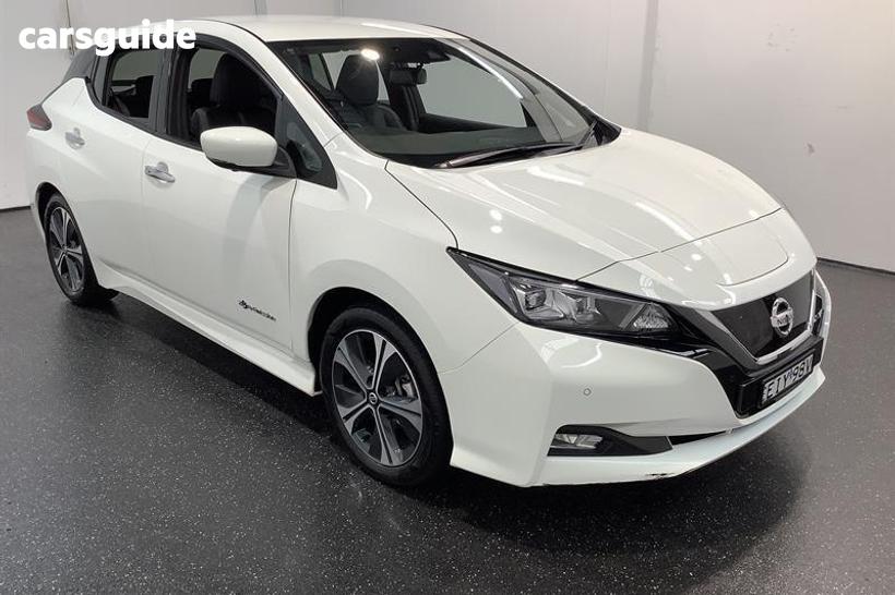 White 2020 Nissan Leaf Hatchback