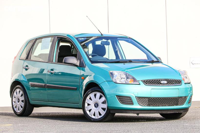 Green 2006 Ford Fiesta Hatchback Lx