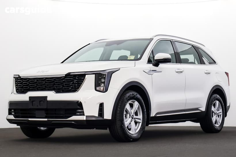 White 2025 Kia Sorento Wagon S 7 Seat