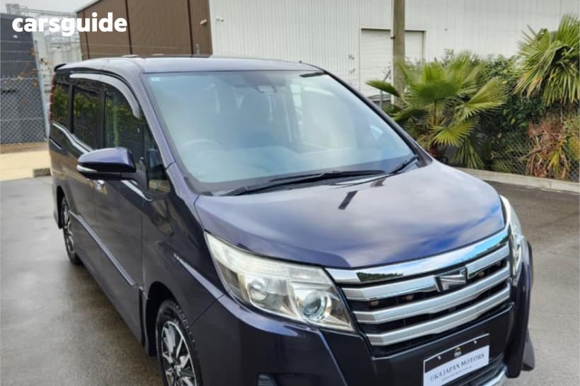 Purple 2016 Toyota Noah Commercial S I