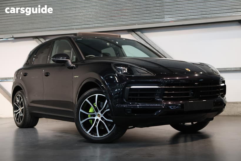 Black 2020 Porsche Cayenne Wagon E-Hybrid