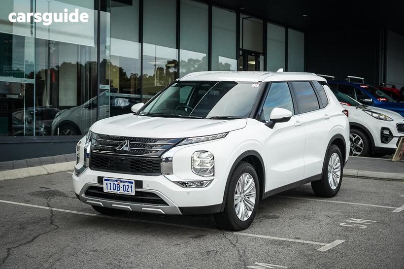 White 2024 Mitsubishi Outlander Wagon Ls 7 Seat (2Wd)