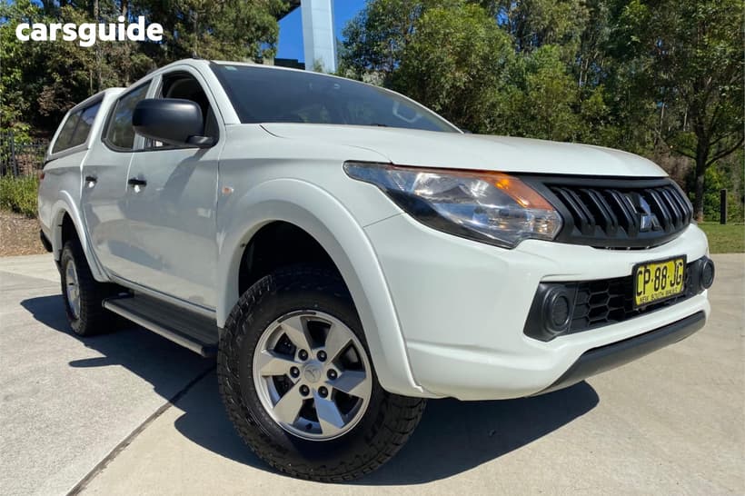 White 2017 Mitsubishi Triton Dual Cab Utility Glx Plus (4X4)